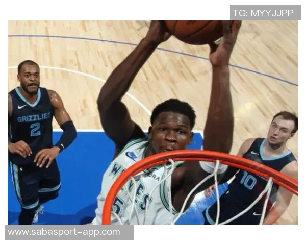 爱德华兹复出首战表现平平13投5中仅得15分正负值惨淡25