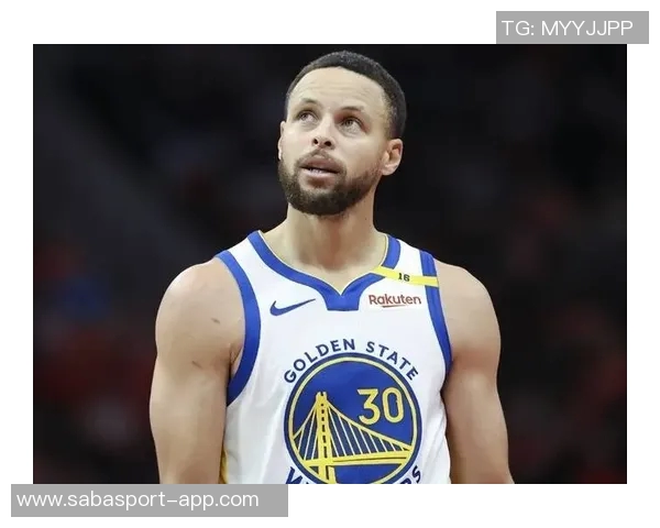 库里轻松出战16分钟贡献11分4篮板3助攻展现实力不凡